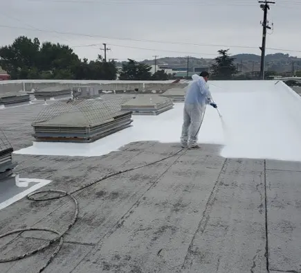 Advantages of Commercial Roof Coatings for Flat Roofs